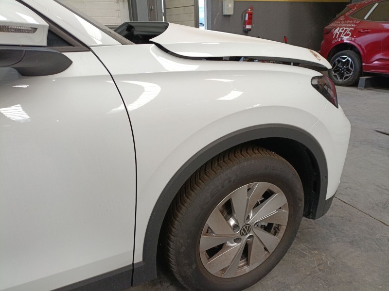 Recambio de aleta delantera derecha para volkswagen tiguan (ct1) 1.5 etsi referencia OEM IAM   