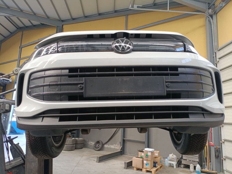 Recambio de paragolpes delantero para volkswagen tiguan (ct1) 1.5 etsi referencia OEM IAM   
