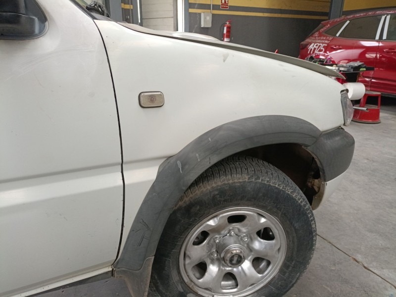 Recambio de aleta delantera derecha para nissan terrano ii (r20) 2.7 td 4wd referencia OEM IAM   