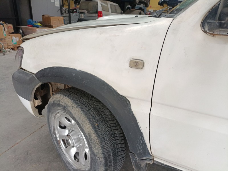 Recambio de aleta delantera izquierda para nissan terrano ii (r20) 2.7 td 4wd referencia OEM IAM   