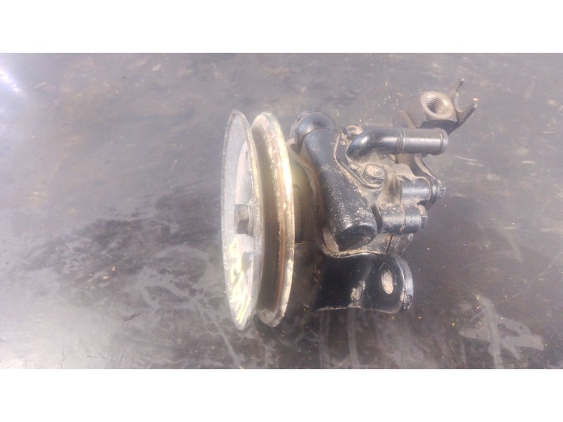 Recambio de bomba direccion para nissan terrano ii (r20) 2.7 td 4wd referencia OEM IAM   