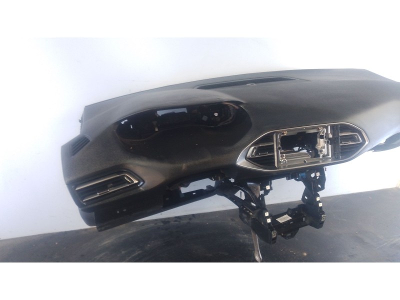 Recambio de salpicadero para peugeot 308 ii (lb_, lp_, lw_, lh_, l3_) 1.5 bluehdi 100 referencia OEM IAM   