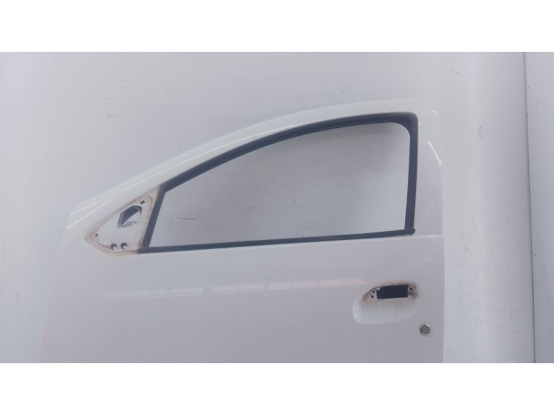 Recambio de puerta delantera izquierda para dacia sandero ambiance referencia OEM IAM   E5-B4-8