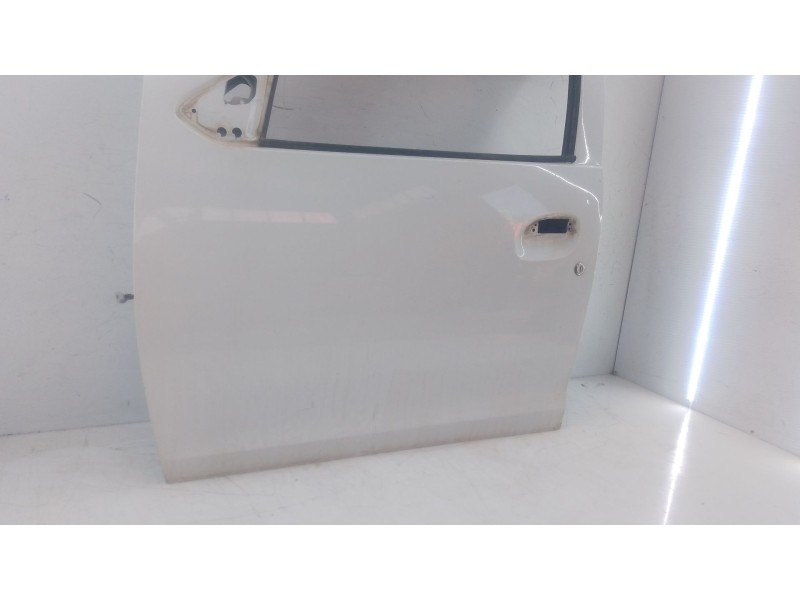 Recambio de puerta delantera izquierda para dacia sandero ambiance referencia OEM IAM   E5-B4-8