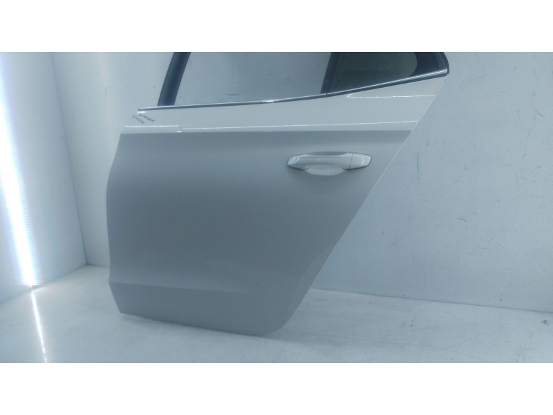 Recambio de puerta trasera izquierda para skoda fabia iv (pj3) 1.0 tsi referencia OEM IAM   