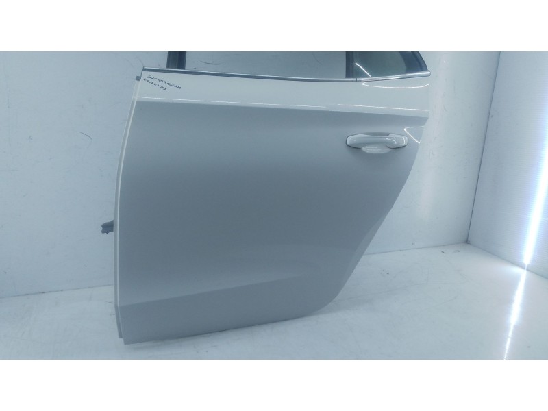 Recambio de puerta trasera izquierda para skoda fabia iv (pj3) 1.0 tsi referencia OEM IAM   