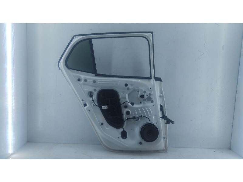 Recambio de puerta trasera izquierda para skoda fabia iv (pj3) 1.0 tsi referencia OEM IAM   