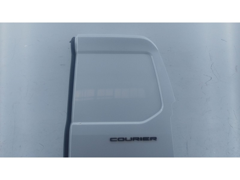 Recambio de puerta trasera derecha para ford transit courier referencia OEM IAM   