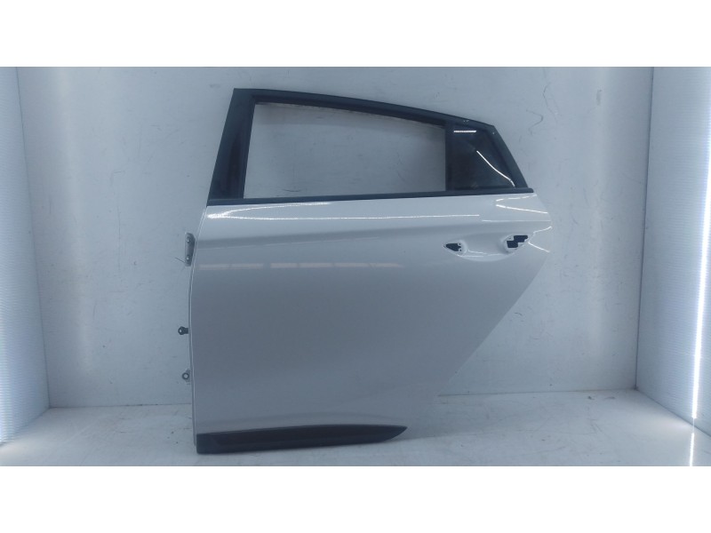 Recambio de puerta trasera izquierda para hyundai ioniq hybrid referencia OEM IAM   