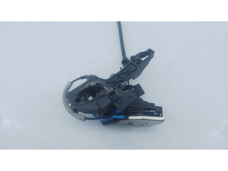 Recambio de cerradura puerta trasera derecha para kia cee´d (jd) 1.4 crdi 90 referencia OEM IAM   