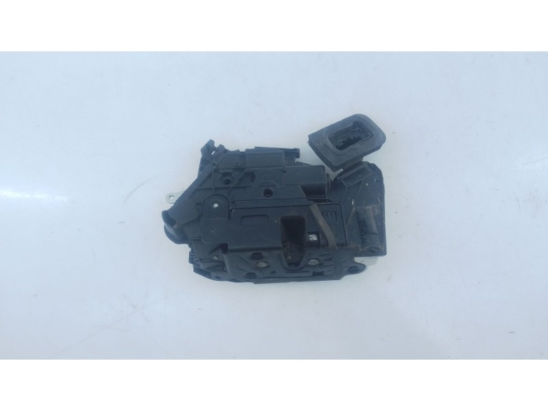 Recambio de cerradura puerta delantera derecha para volkswagen golf vii (5g1, bq1, be1, be2) 1.6 tdi referencia OEM IAM   