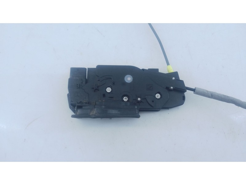 Recambio de cerradura puerta delantera derecha para mercedes-benz cla shooting brake (x118) cla 200 (118.687) referencia OEM IAM
