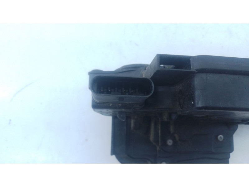 Recambio de cerradura puerta delantera derecha para mercedes-benz cla shooting brake (x118) cla 200 (118.687) referencia OEM IAM