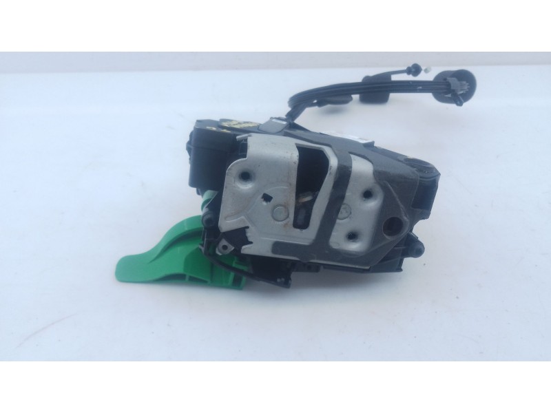 Recambio de cerradura maletero / porton para ford transit courier referencia OEM IAM   