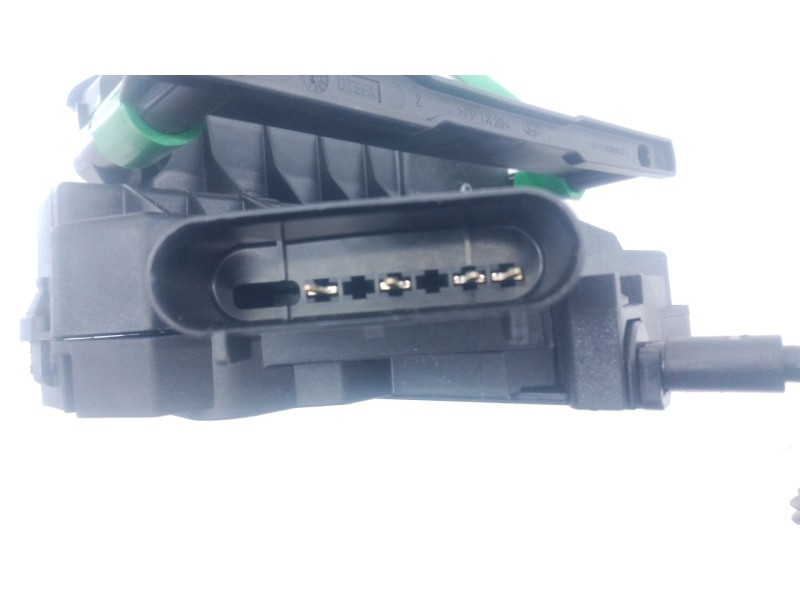 Recambio de cerradura maletero / porton para ford transit courier referencia OEM IAM   
