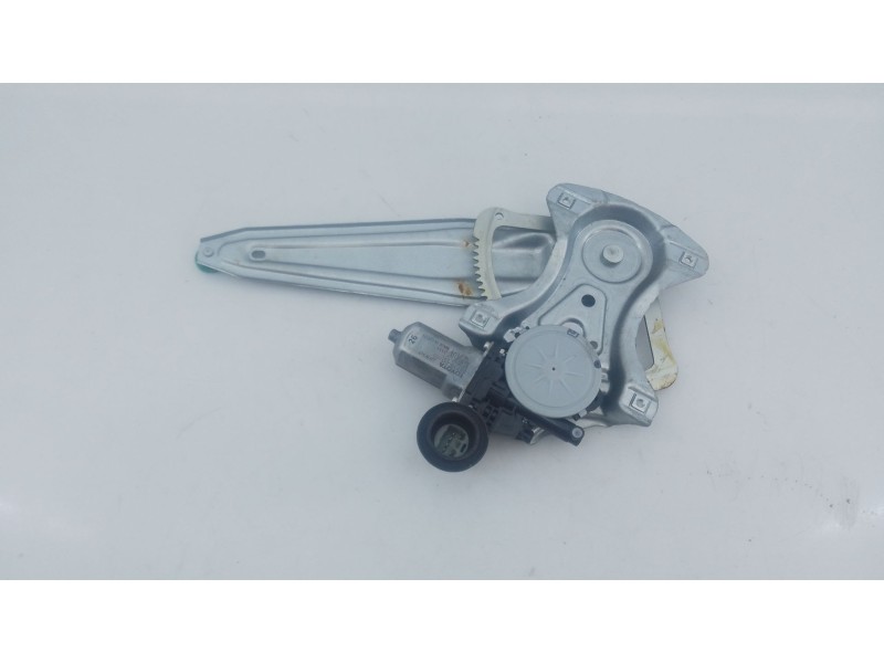 Recambio de elevalunas trasero izquierdo para toyota yaris (_p13_) 1.5 hybrid (nhp130_) referencia OEM IAM   