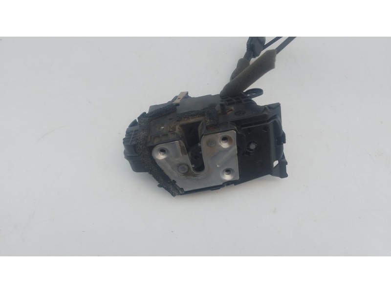 Recambio de cerradura puerta trasera izquierda para renault captur i (j5_, h5_) 1.2 tce 120 referencia OEM IAM   