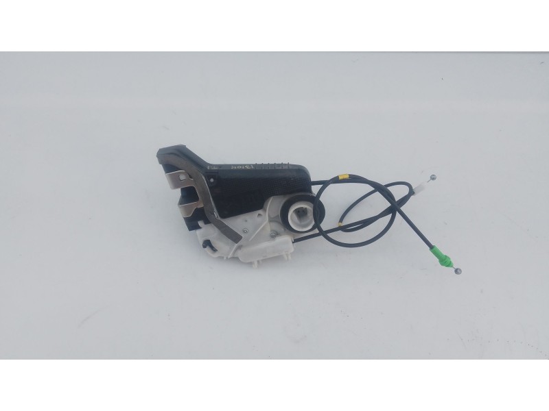 Recambio de cerradura puerta trasera izquierda para toyota yaris (_p13_) 1.5 hybrid (nhp130_) referencia OEM IAM   
