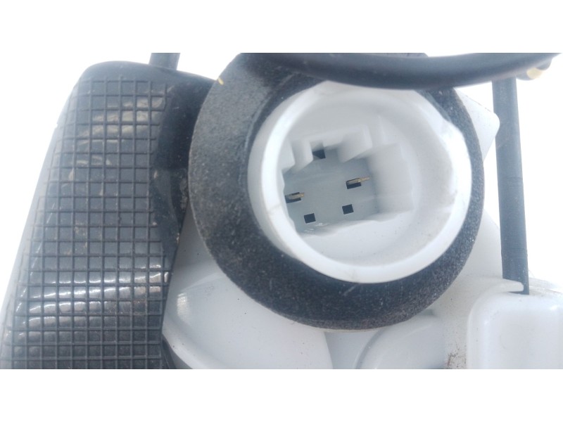 Recambio de cerradura puerta trasera izquierda para toyota yaris (_p13_) 1.5 hybrid (nhp130_) referencia OEM IAM   