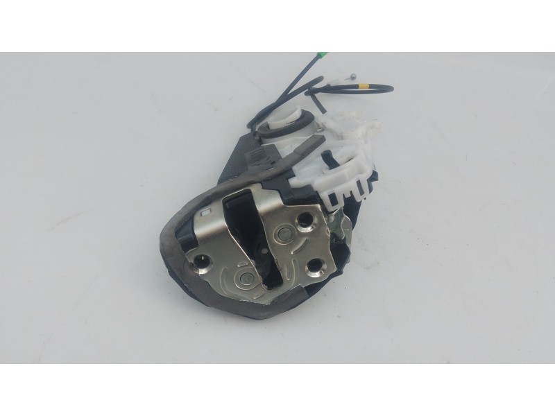 Recambio de cerradura puerta trasera izquierda para toyota yaris (_p13_) 1.5 hybrid (nhp130_) referencia OEM IAM   