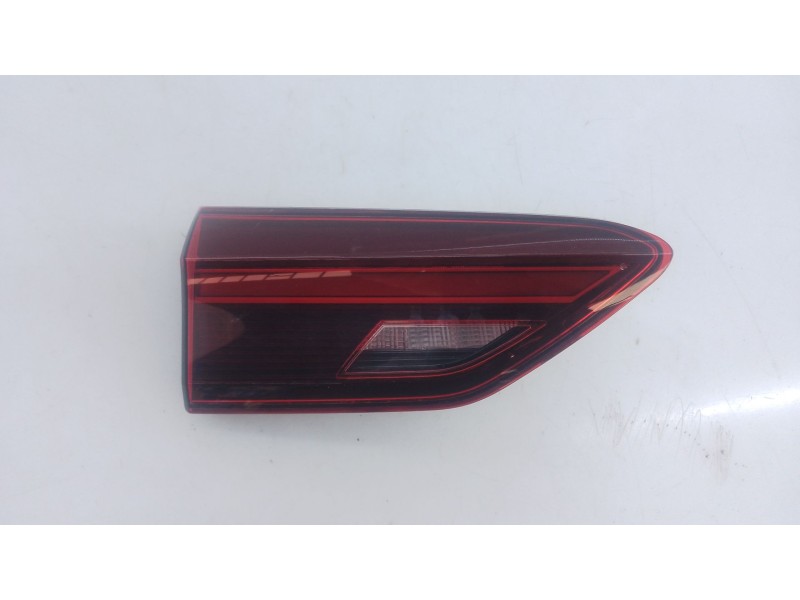 Recambio de piloto trasero izquierdo porton para volkswagen polo vi (aw1, bz1, ae1, bz3) 1.0 tsi referencia OEM IAM   