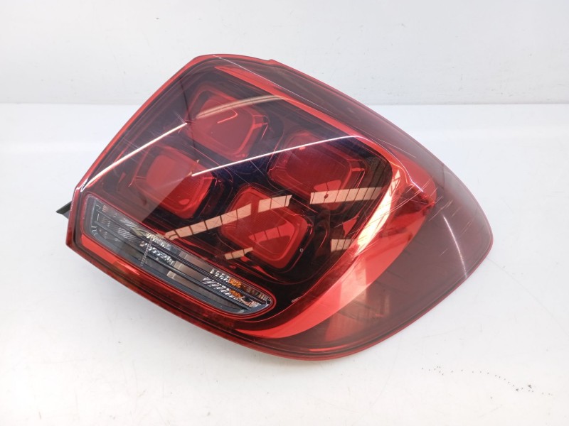 Recambio de piloto trasero derecho para dacia sandero stepway ambiance referencia OEM IAM 265506147R 90113189 E1-A1-31-2