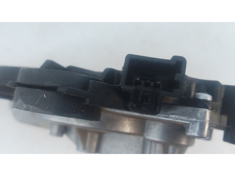 Recambio de motor limpia trasero para ford focus lim. (cb8) edition referencia OEM IAM BV6117K441AA 0390201205 