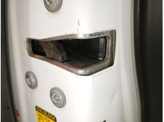 CERRADURA PUERTA TRASERA IZQUIERDA 