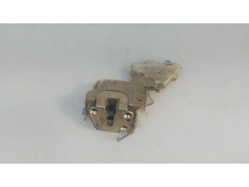 Recambio de cerradura maletero / porton para nissan terrano/terrano.ii (r20) comfort referencia OEM IAM   
