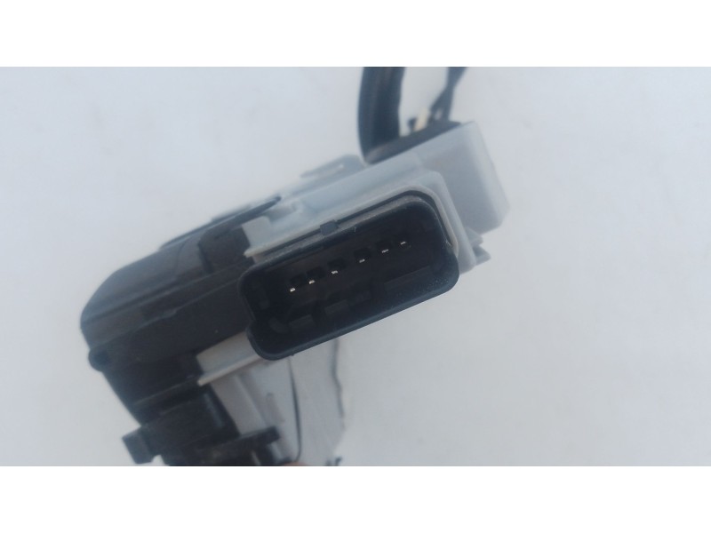 Recambio de cerradura puerta lateral izquierda para peugeot rifter 1.5 bluehdi 130 referencia OEM IAM   