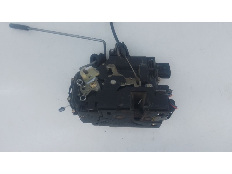 Recambio de cerradura puerta delantera izquierda para volkswagen golf iv berlina (1j1) básico referencia OEM IAM   