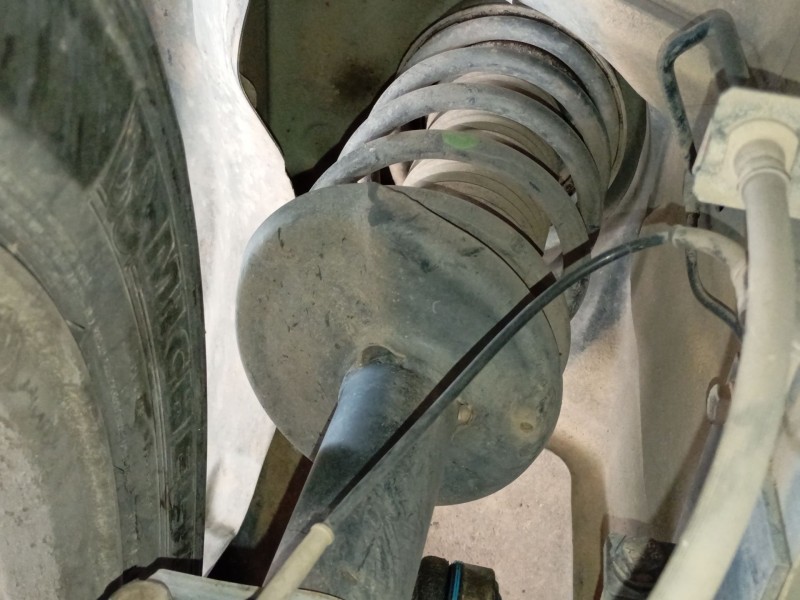 Recambio de amortiguador delantero derecho para suzuki grand vitara ii (jt, te, td) 1.9 ddis a las 4 ruedas (jt419, td44, jb419w