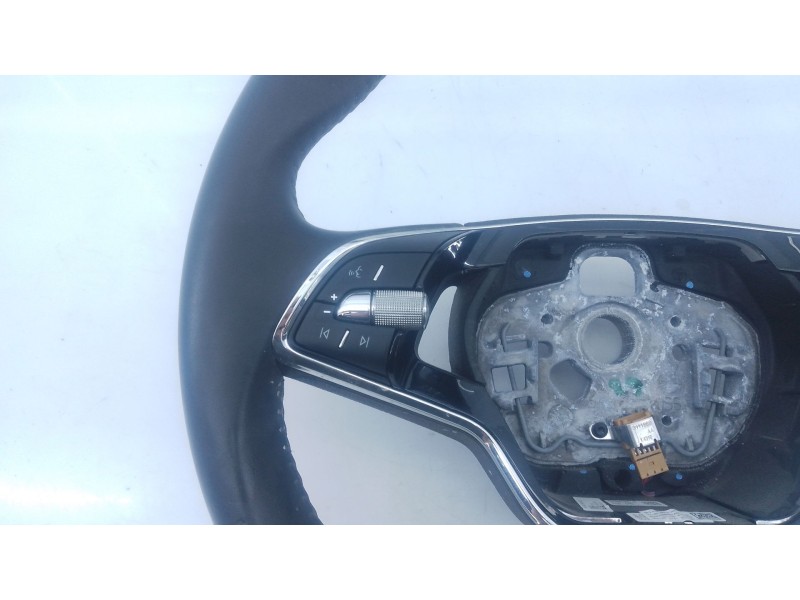 Recambio de volante para skoda fabia iv (pj3) 1.0 tsi referencia OEM IAM   