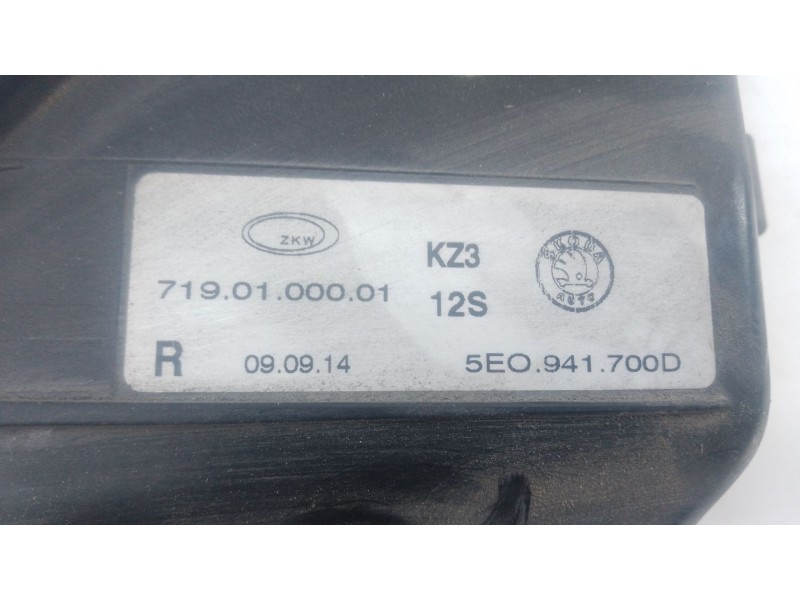 Recambio de faro antiniebla derecho para skoda octavia iii (5e3, nl3, nr3) 2.0 tdi referencia OEM IAM   