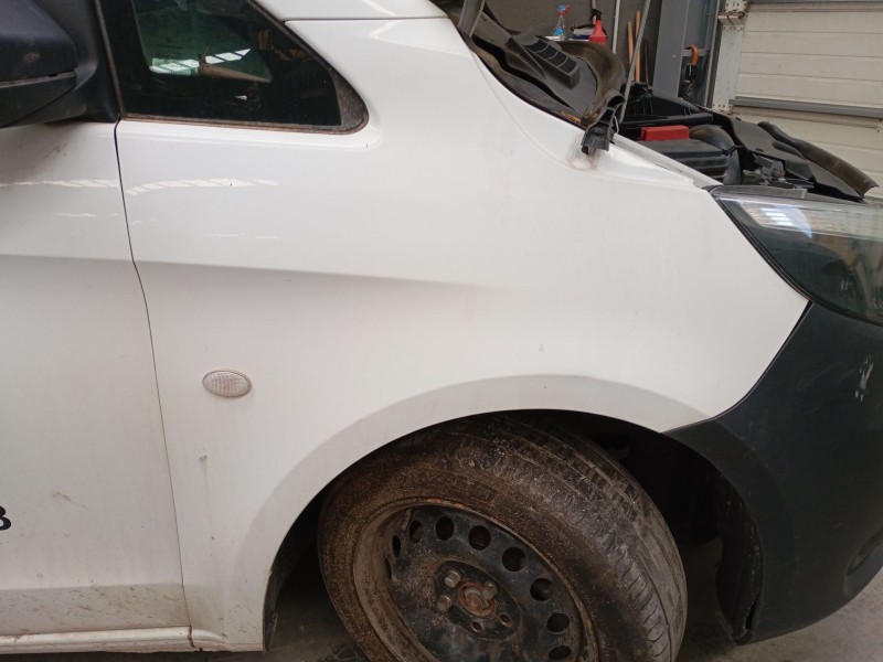 Recambio de aleta delantera derecha para mercedes-benz vito furgoneta (w447) 111 cdi (447.601, 447.603, 447.605) referencia OEM 