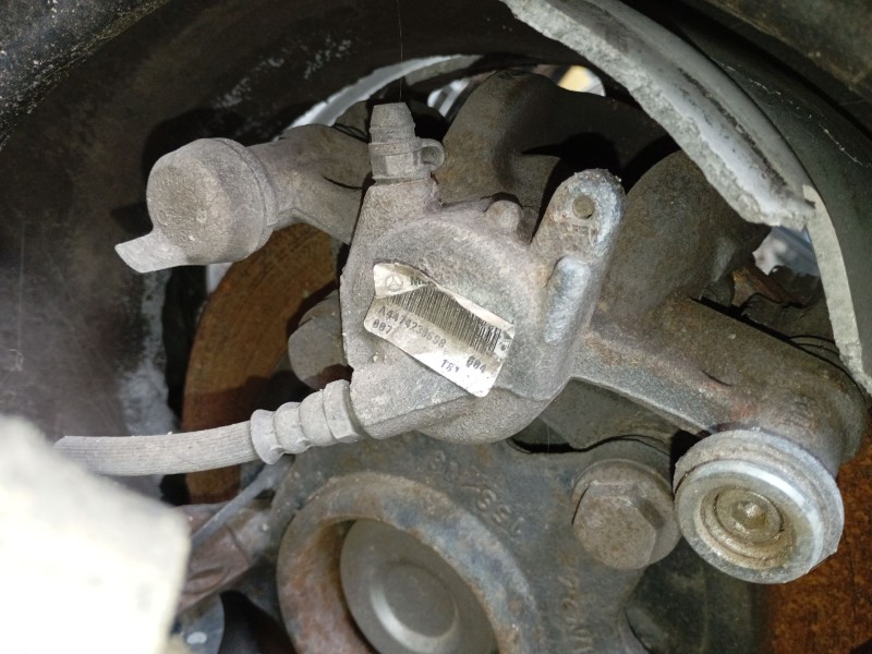 Recambio de pinza freno trasera derecha para mercedes-benz vito furgoneta (w447) 111 cdi (447.601, 447.603, 447.605) referencia 