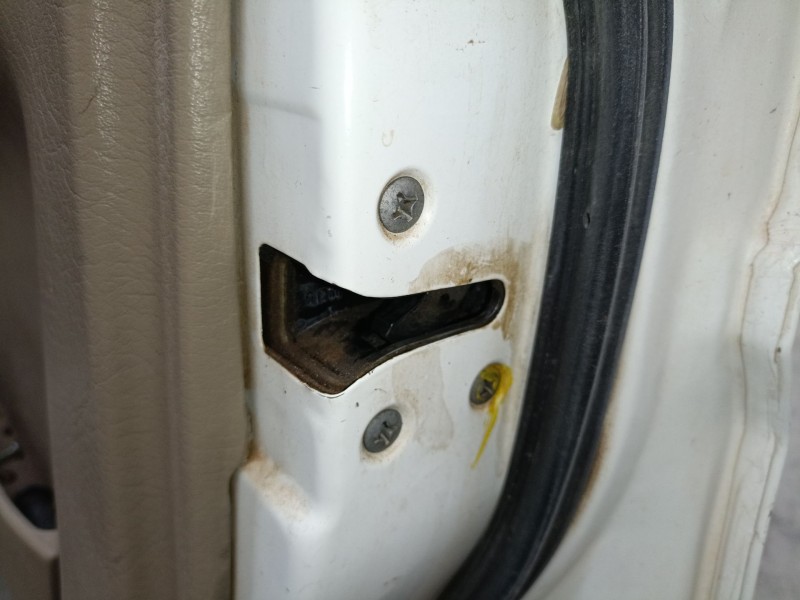 Recambio de cerradura puerta delantera derecha para nissan terrano ii (r20) 2.7 td 4wd referencia OEM IAM   