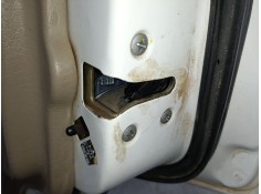 Recambio de cerradura puerta trasera derecha para nissan terrano ii (r20) 2.7 td 4wd referencia OEM IAM   
