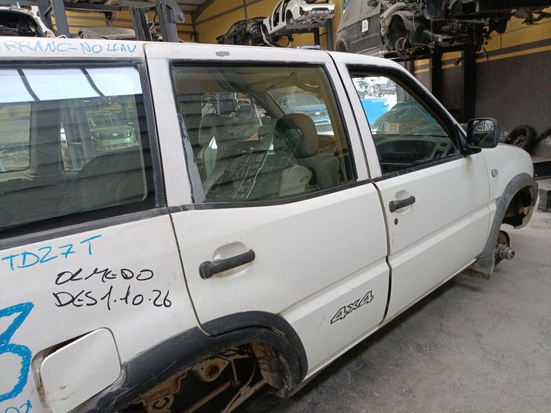 Recambio de puerta trasera derecha para nissan terrano ii (r20) 2.7 td 4wd referencia OEM IAM   