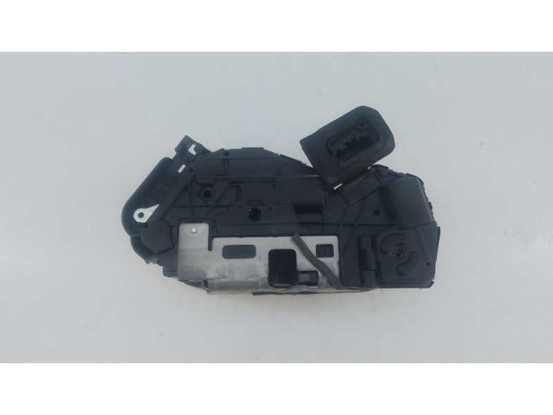 Recambio de cerradura puerta trasera derecha para skoda octavia iv (nx3, nn3, pv3) 2.0 tdi referencia OEM IAM   