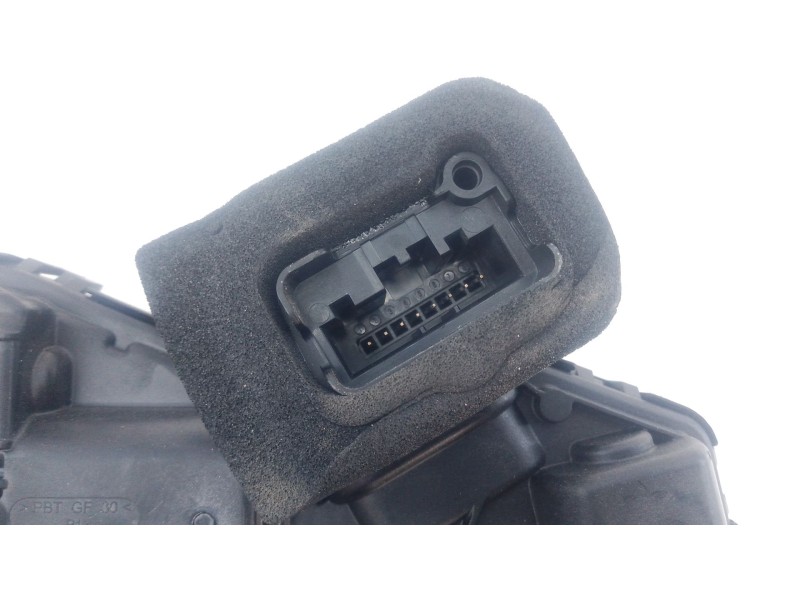 Recambio de cerradura puerta trasera derecha para skoda octavia iv (nx3, nn3, pv3) 2.0 tdi referencia OEM IAM   