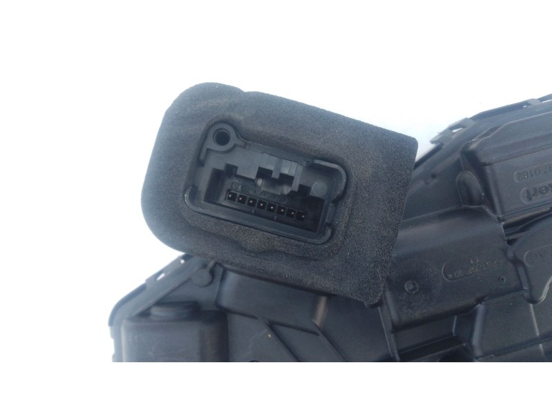 Recambio de cerradura puerta trasera izquierda para skoda octavia iv (nx3, nn3, pv3) 2.0 tdi referencia OEM IAM   