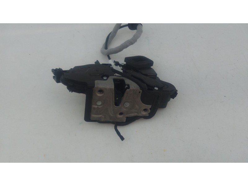 Recambio de cerradura puerta delantera derecha para skoda octavia iv (nx3, nn3, pv3) 2.0 tdi referencia OEM IAM   
