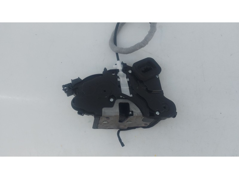 Recambio de cerradura puerta delantera derecha para skoda octavia iv (nx3, nn3, pv3) 2.0 tdi referencia OEM IAM   
