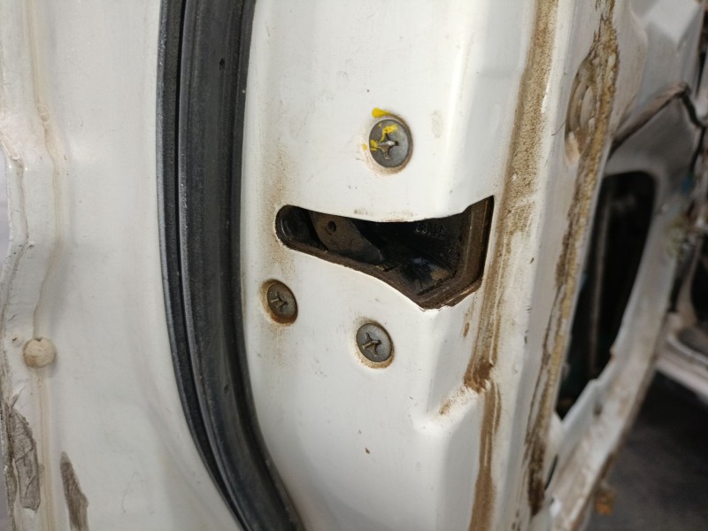 Recambio de cerradura puerta delantera izquierda para nissan terrano ii (r20) 2.7 td 4wd referencia OEM IAM   