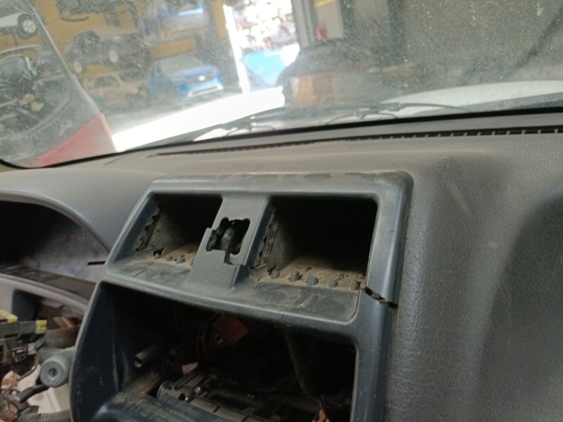 Recambio de salpicadero para nissan terrano ii (r20) 2.7 td 4wd referencia OEM IAM   