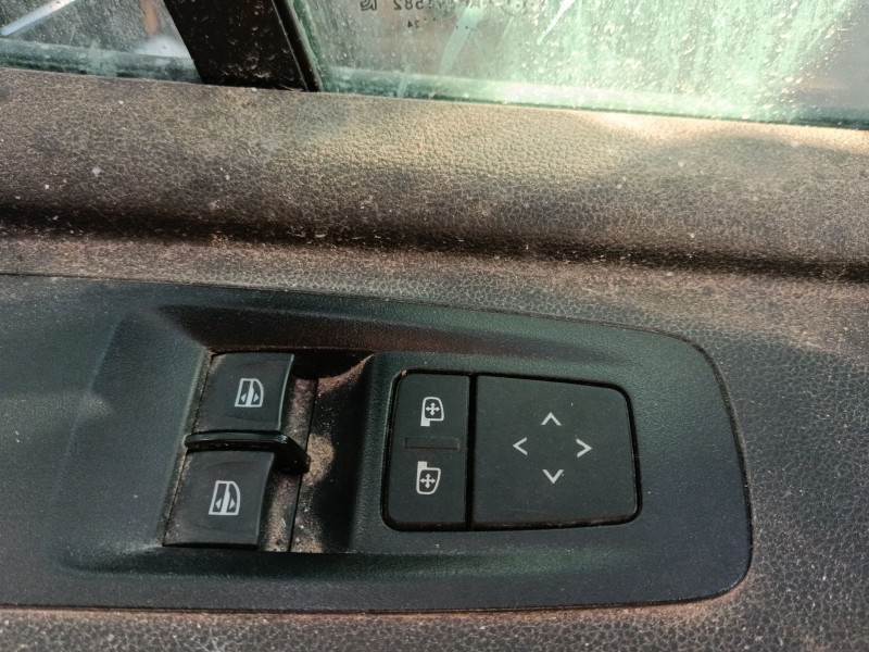 Recambio de mando elevalunas delantero izquierdo para renault master blue dci 150 referencia OEM IAM   