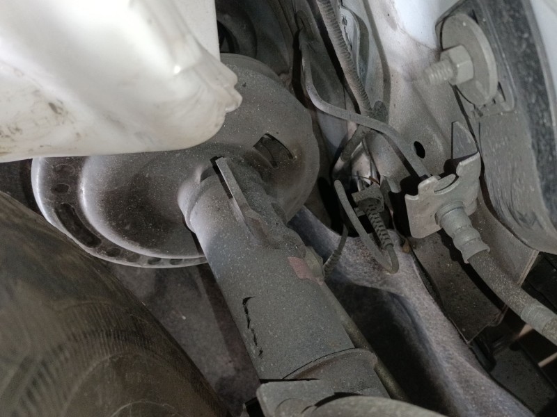 Recambio de amortiguador delantero derecho para renault master blue dci 150 referencia OEM IAM   