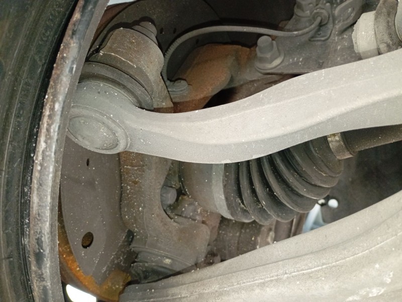 Recambio de mangueta delantera izquierda para renault master blue dci 150 referencia OEM IAM   