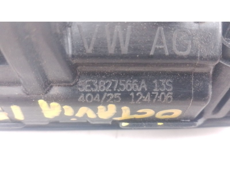 Recambio de maneta exterior porton para skoda octavia iv (nx3, nn3, pv3) 2.0 tdi referencia OEM IAM   